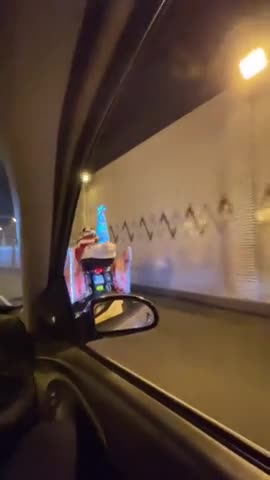 Video-Hot - Ông già Noel đi xe phân khối lớn khiến dân mạng tròn mắt vì ngạc nhiên
