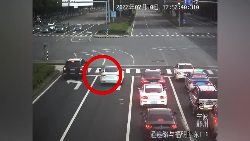 motorists-stop-vehicles-to-save-girl-that-fell-out-of-car-in-china---buy-sell-or-upload-video-content-with-newsflare-480p.mp4